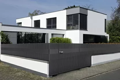 Titan_3